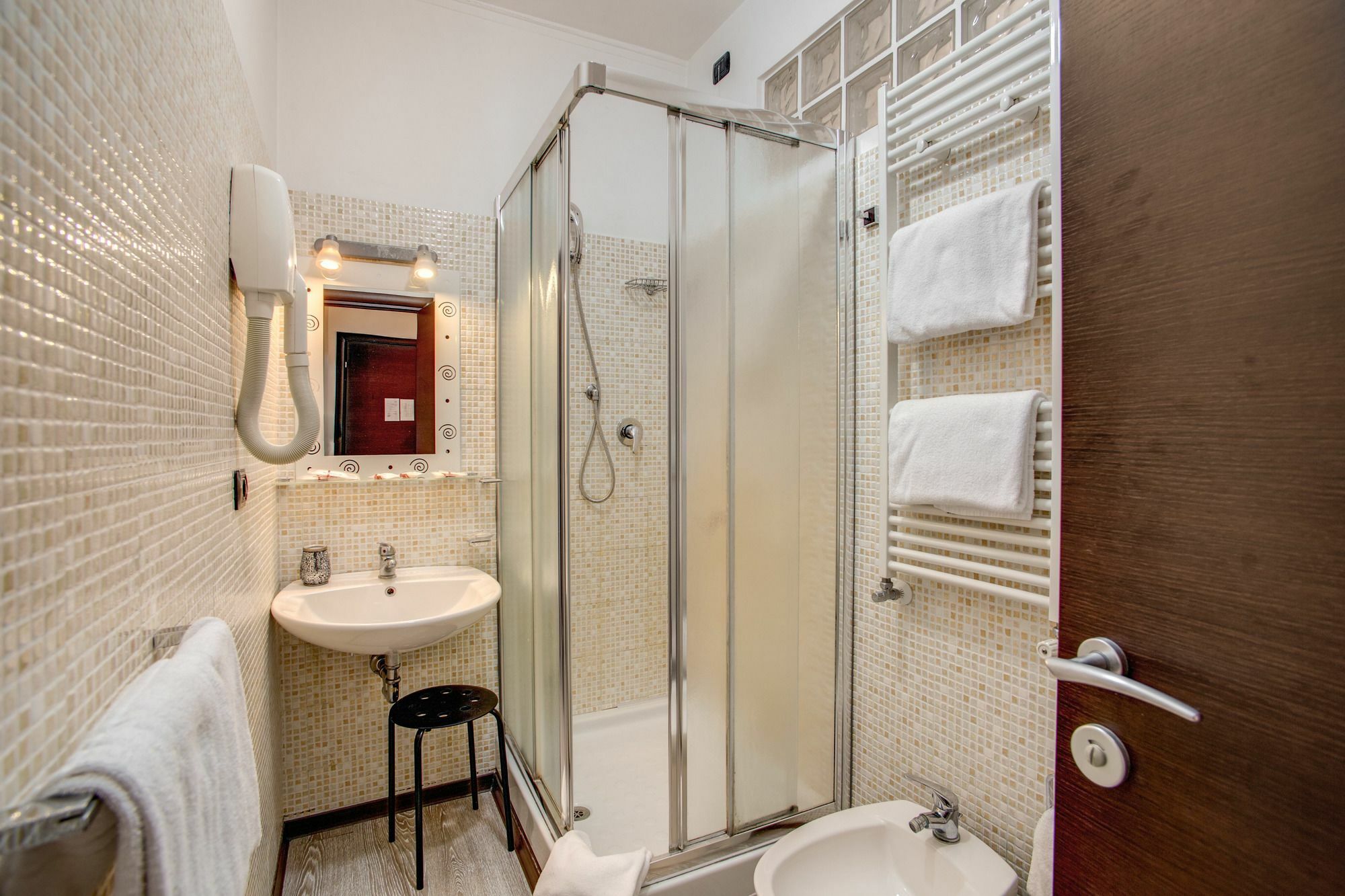 Gasthof Cola Di Rienzo Suite Guest House 3*